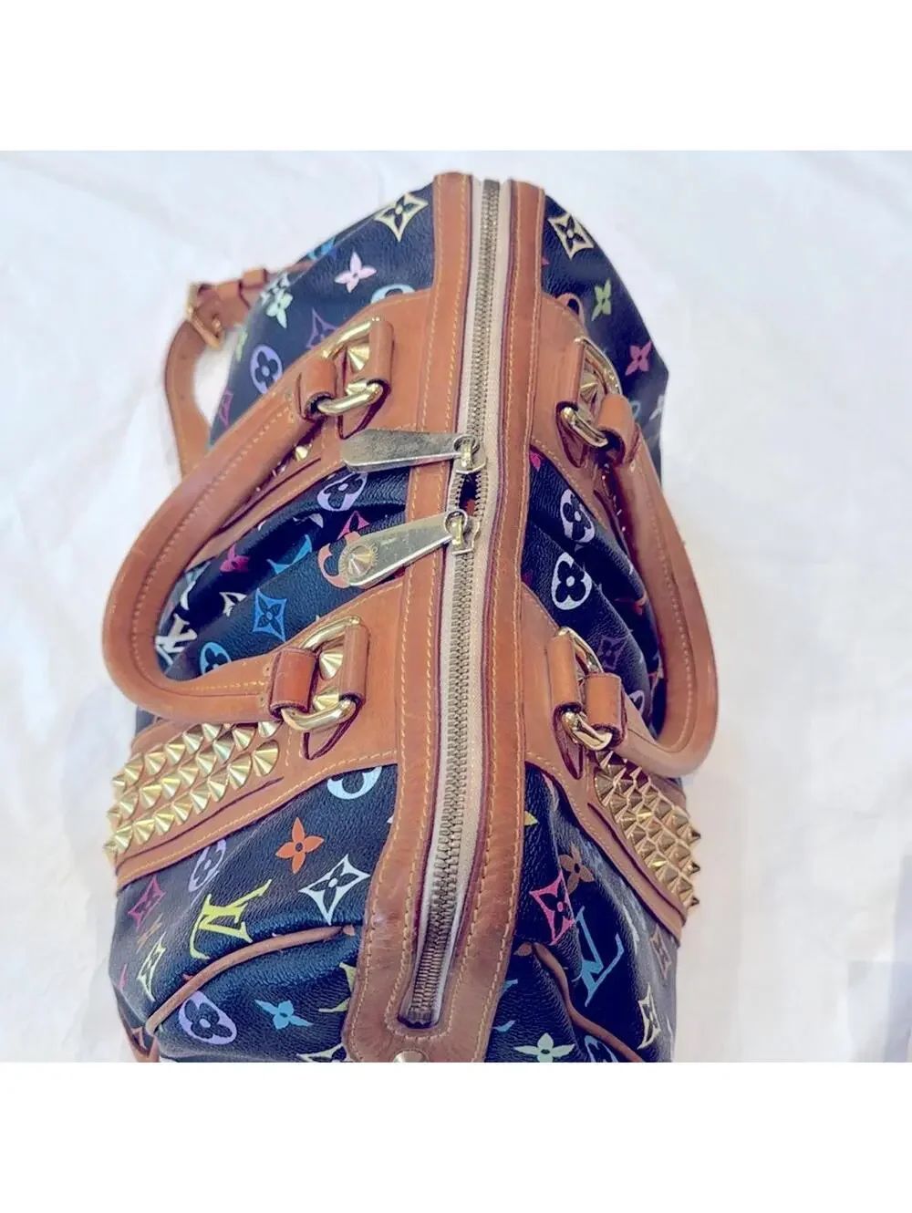 Authentic Louis Vuitton White Noir Multicolor Courtney MM bag